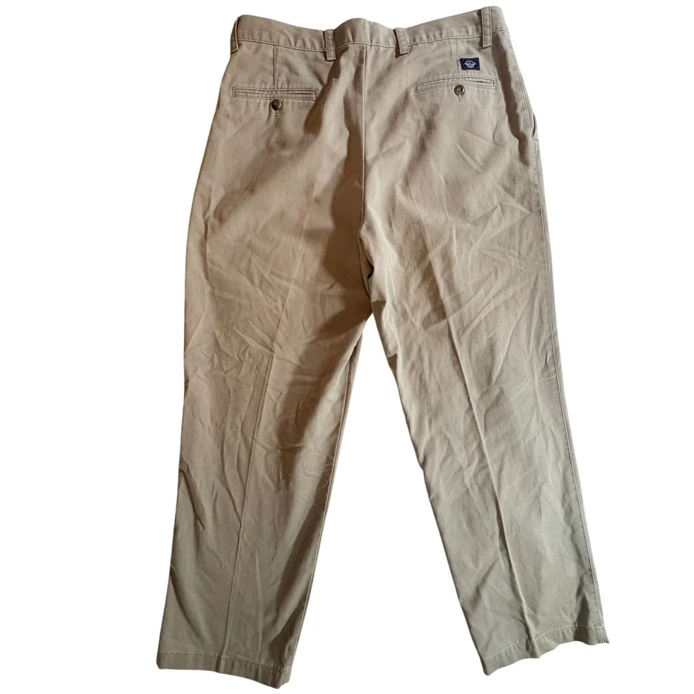 Dockers Chinos Mens 36x31 Khaki Tan Classic Fit Pleated No Wrinkle Cotton Pants
